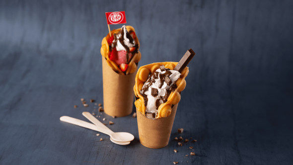 Vafliai su KitKat padažas