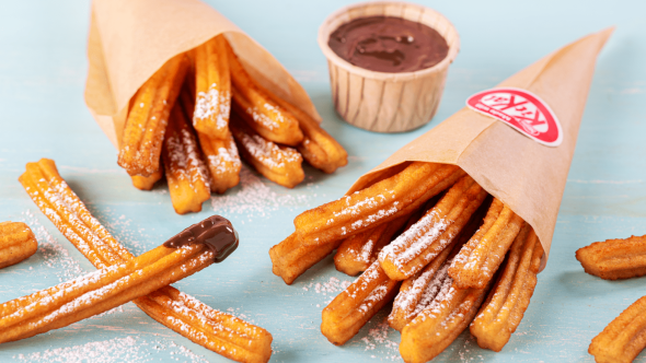 Churros su KitKat padažu